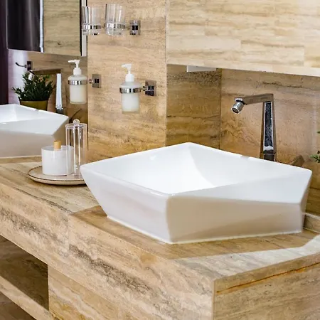 Thome Vlaicu Jacuzzi Διαμέρισμα Κλουζ-Ναπόκα
